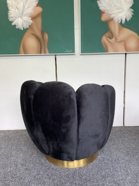 MO026, Fauteuil rotatif "PIVOINE" velours noir, pied gold rotatif.